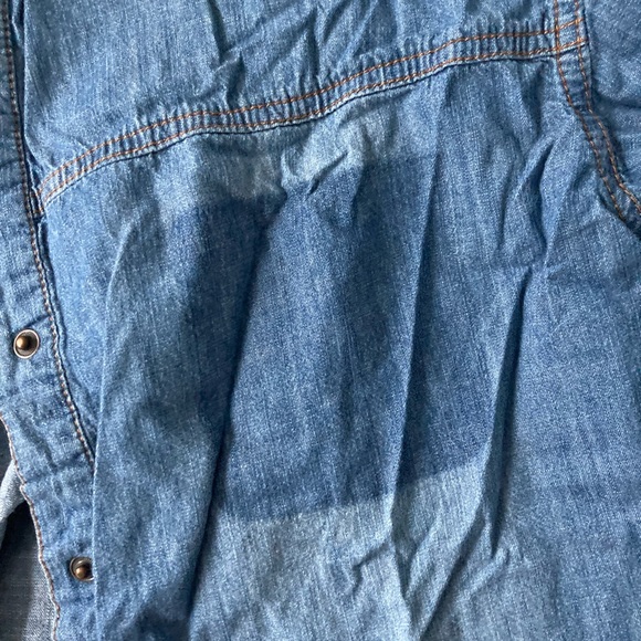 FOREVER21 Denim Roll Sleeve Shirt Jacket Shacket ✨ 50% OFF BUNDLES ✨ - Picture 4 of 7